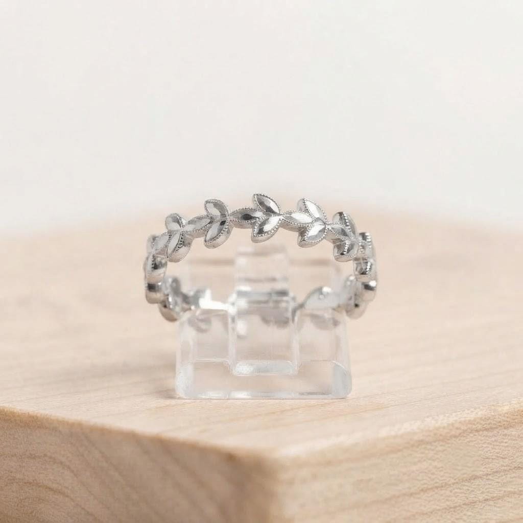 Gold Leaf Vine Wedding Band, 4mm Botanical Ring, 9K 14K 18K Solid Gold - view 6
