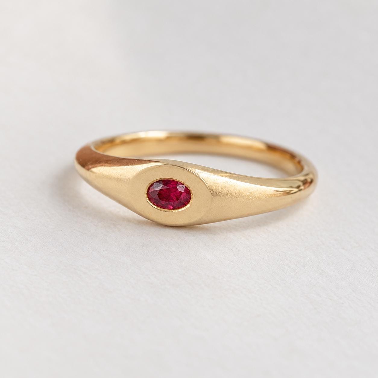 Oval Ruby, Sapphire or Emerald Flush-Set Gold Ring, photo 3