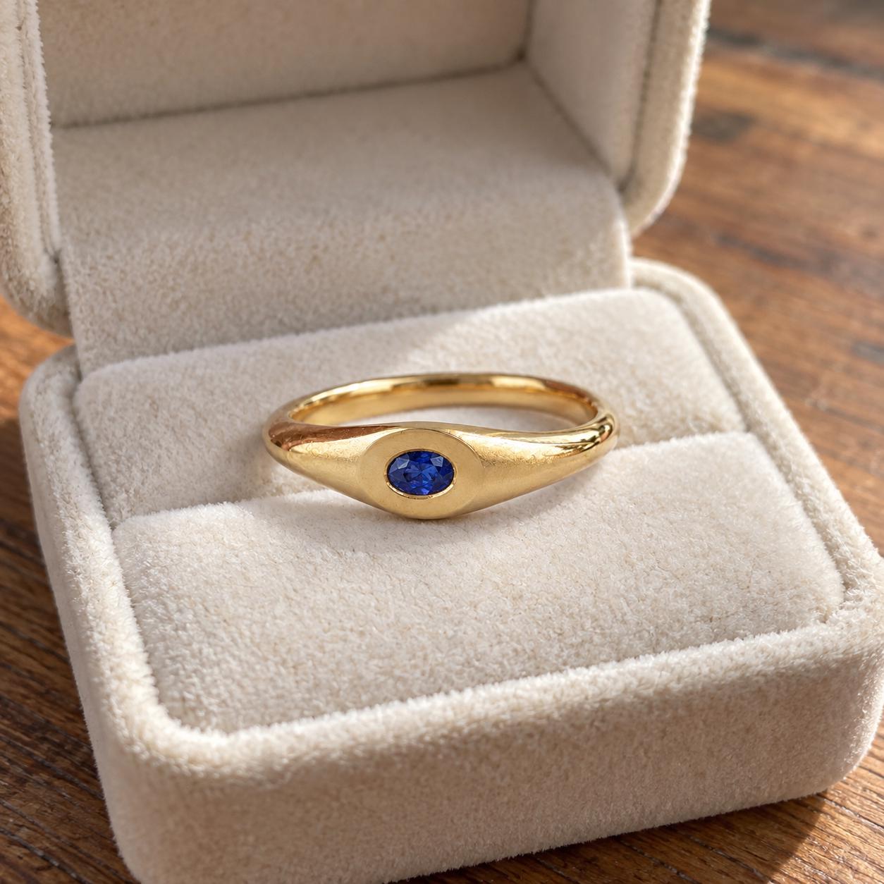 Oval Ruby, Sapphire or Emerald Flush-Set Gold Ring, photo 7