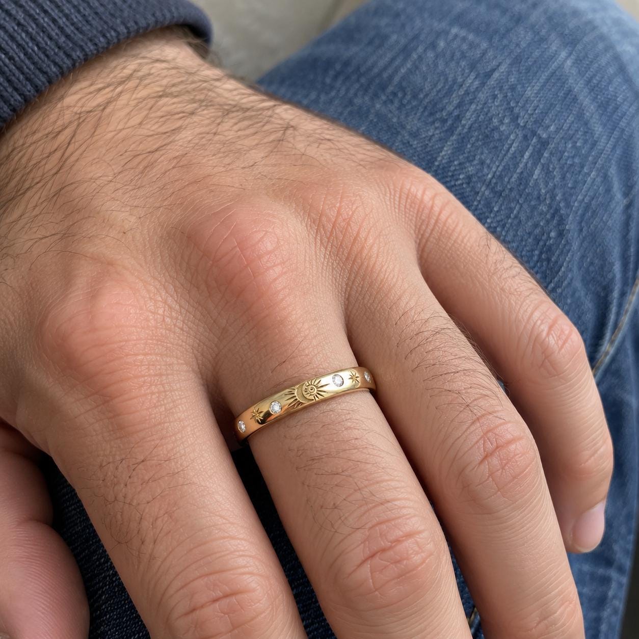 Sun & Moon Diamond Wedding Band in Solid Gold, 2.5 mm, photo 4
