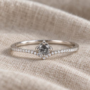 Salt and pepper diamond chevron pavé ring, photo 6