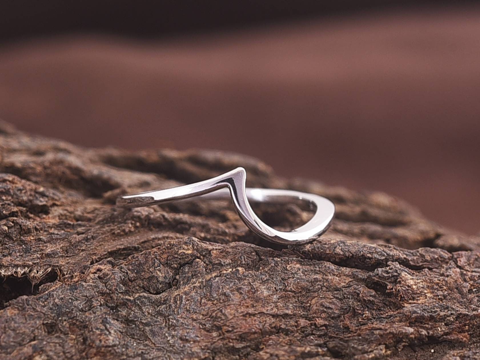 Gold Wave Ring | Minimalist Dainty Gold Ring | Women's Gold Band Ring -