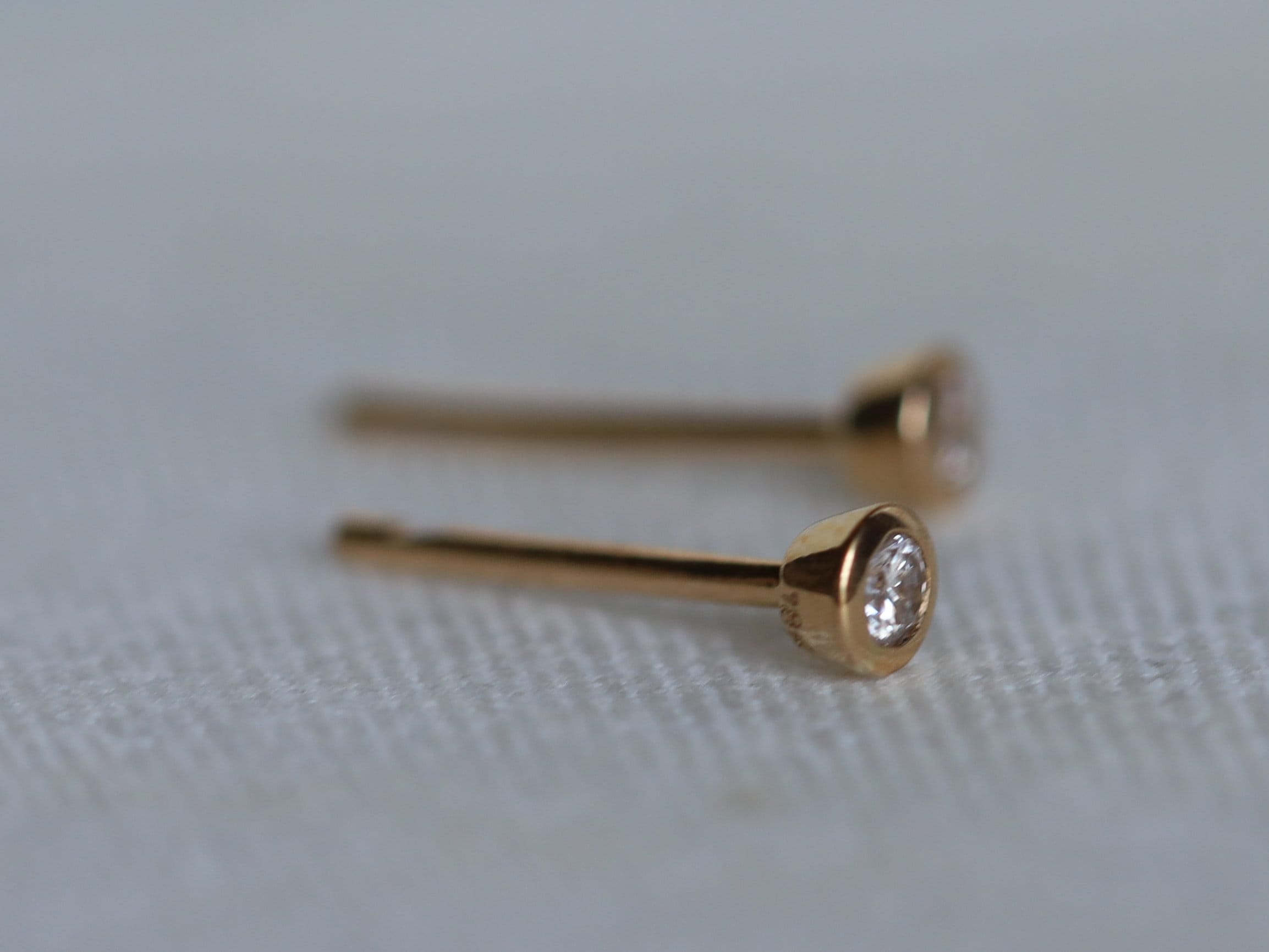 Diamond Stud Earrings | 9k/14k/18k Round Diamond Studs | Gold Diamond Earrings for Everyday -