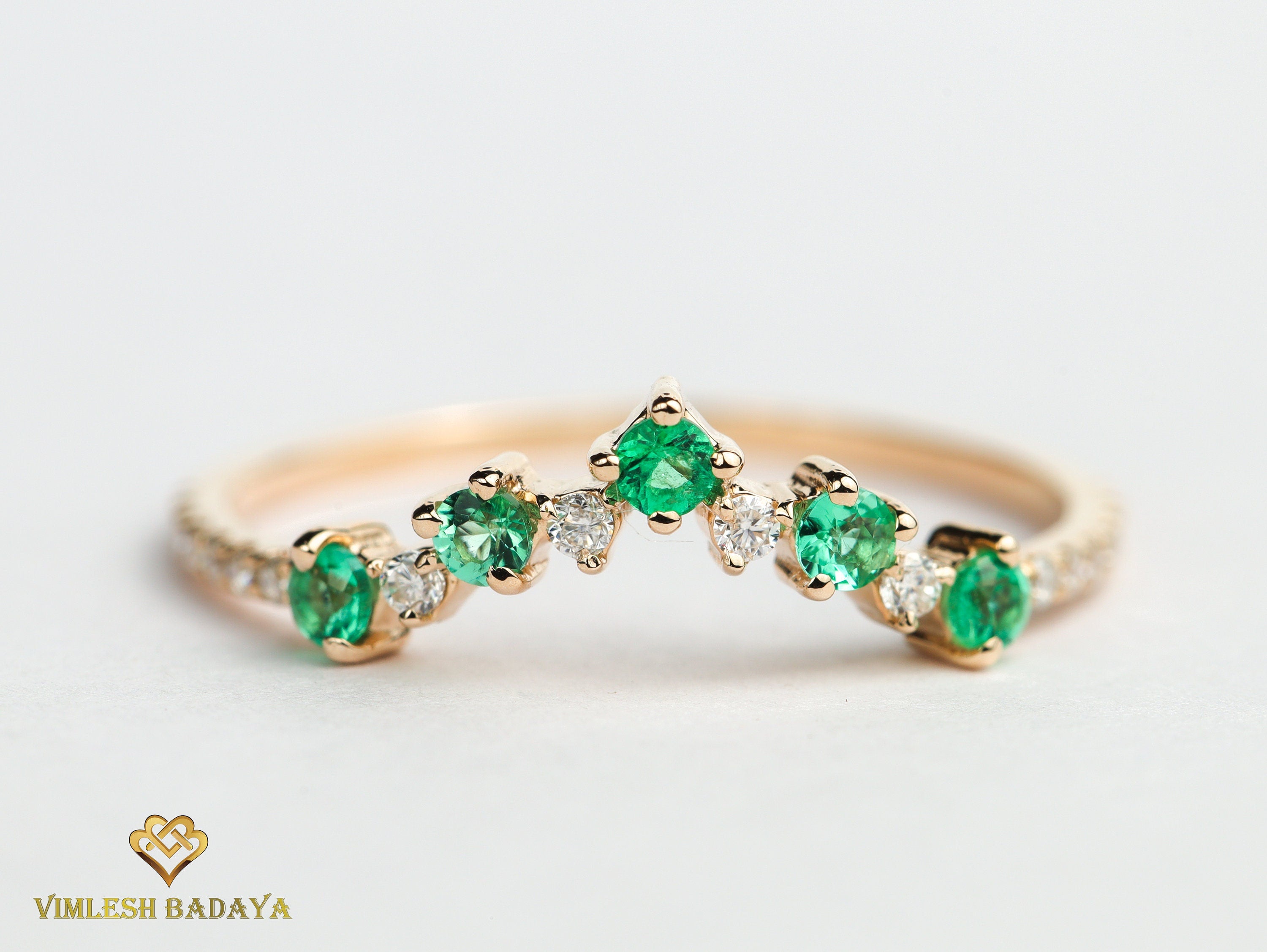 Green Emerald Cluster Wedding Ring | Curved Emerald & Diamond Wedding Band -