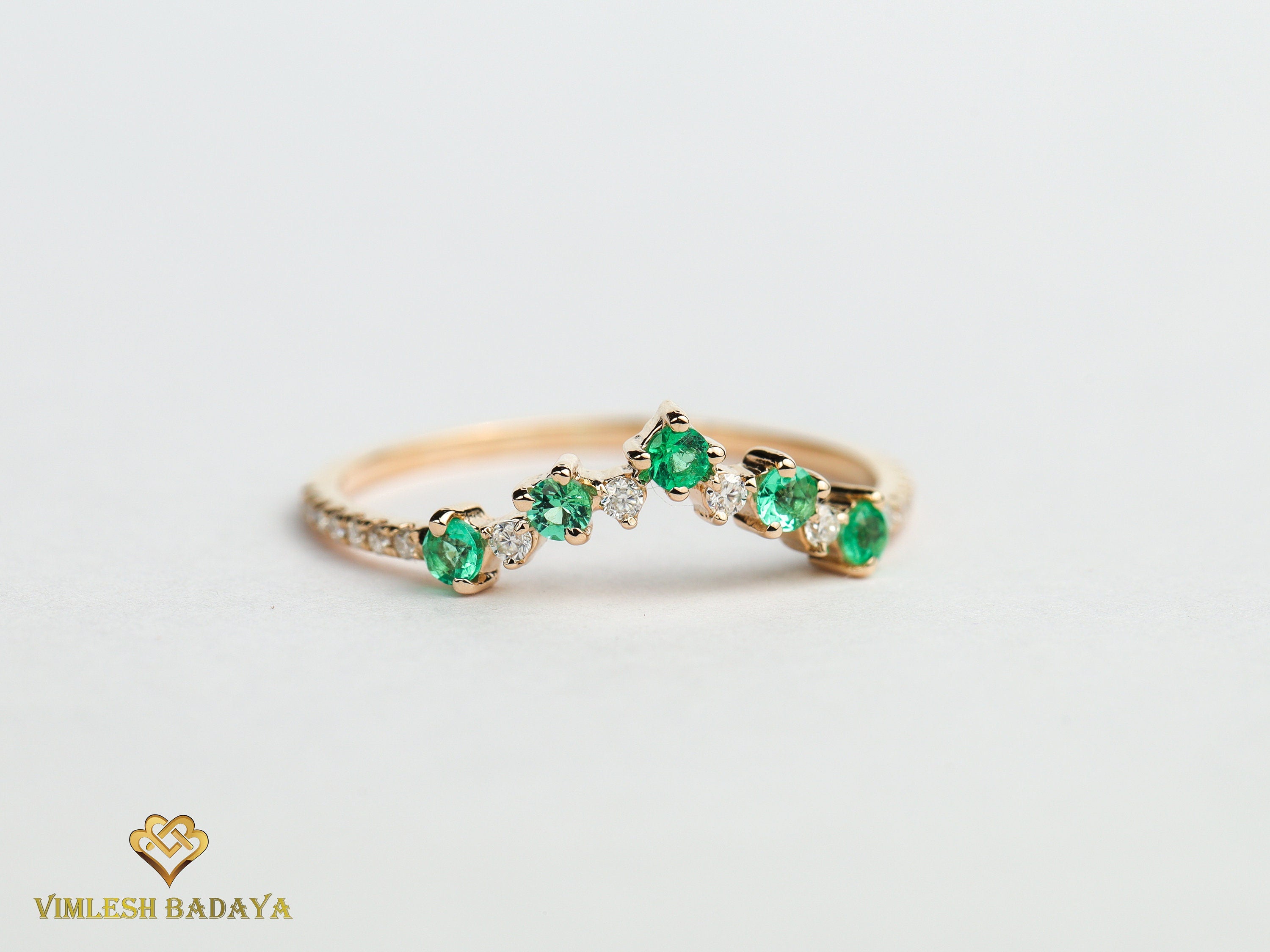 Green Emerald Cluster Wedding Ring | Curved Emerald & Diamond Wedding Band -