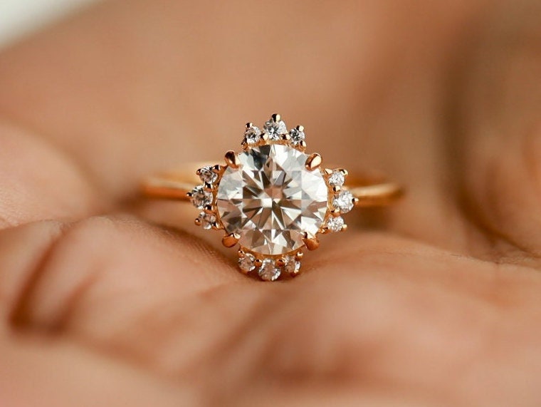 VS Halo Diamond, Certified Engagement Ring -