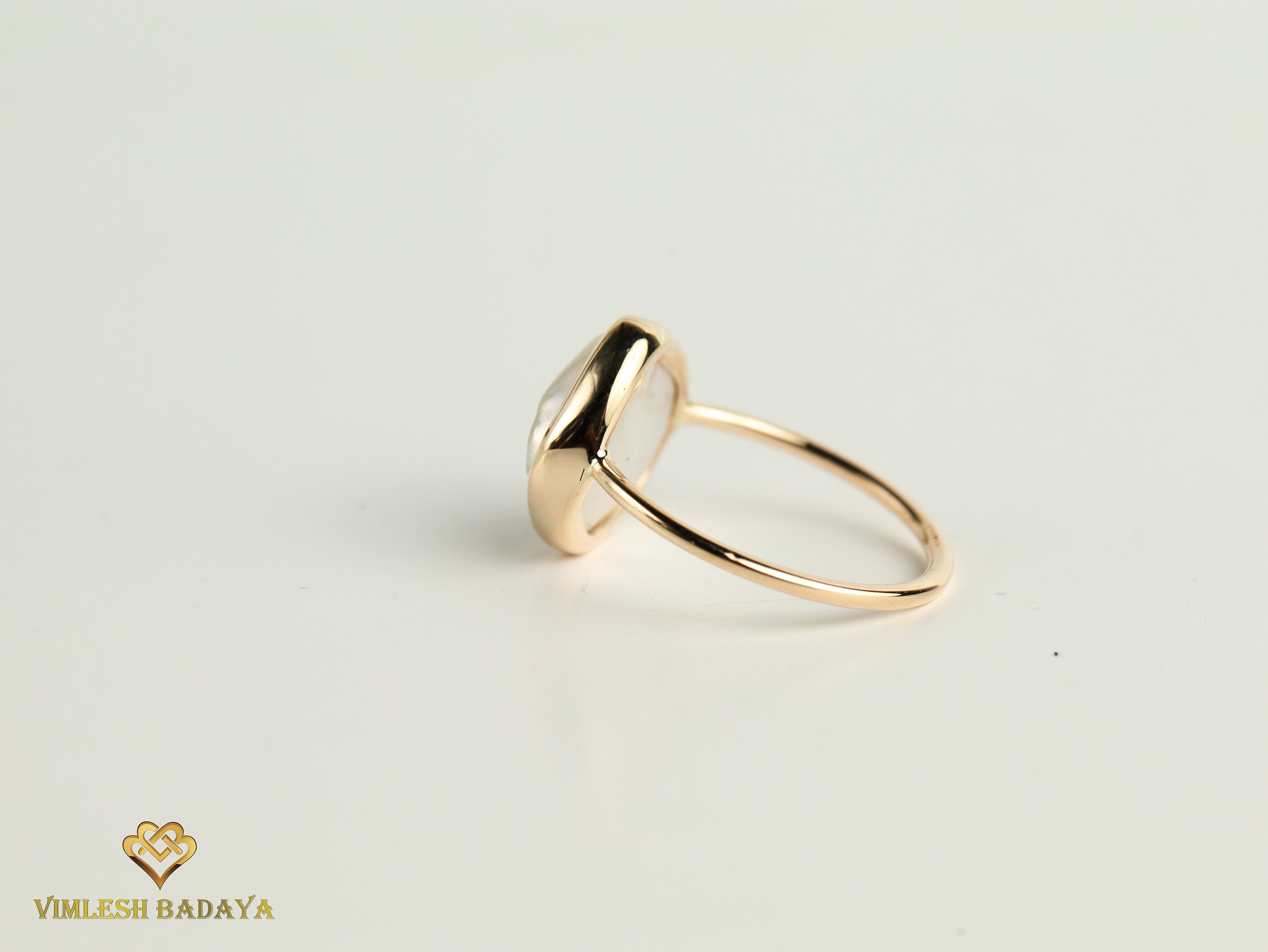 Baroque Pearl Ring | 5 Carat White Pearl | Solid Gold | Engagement Ring -