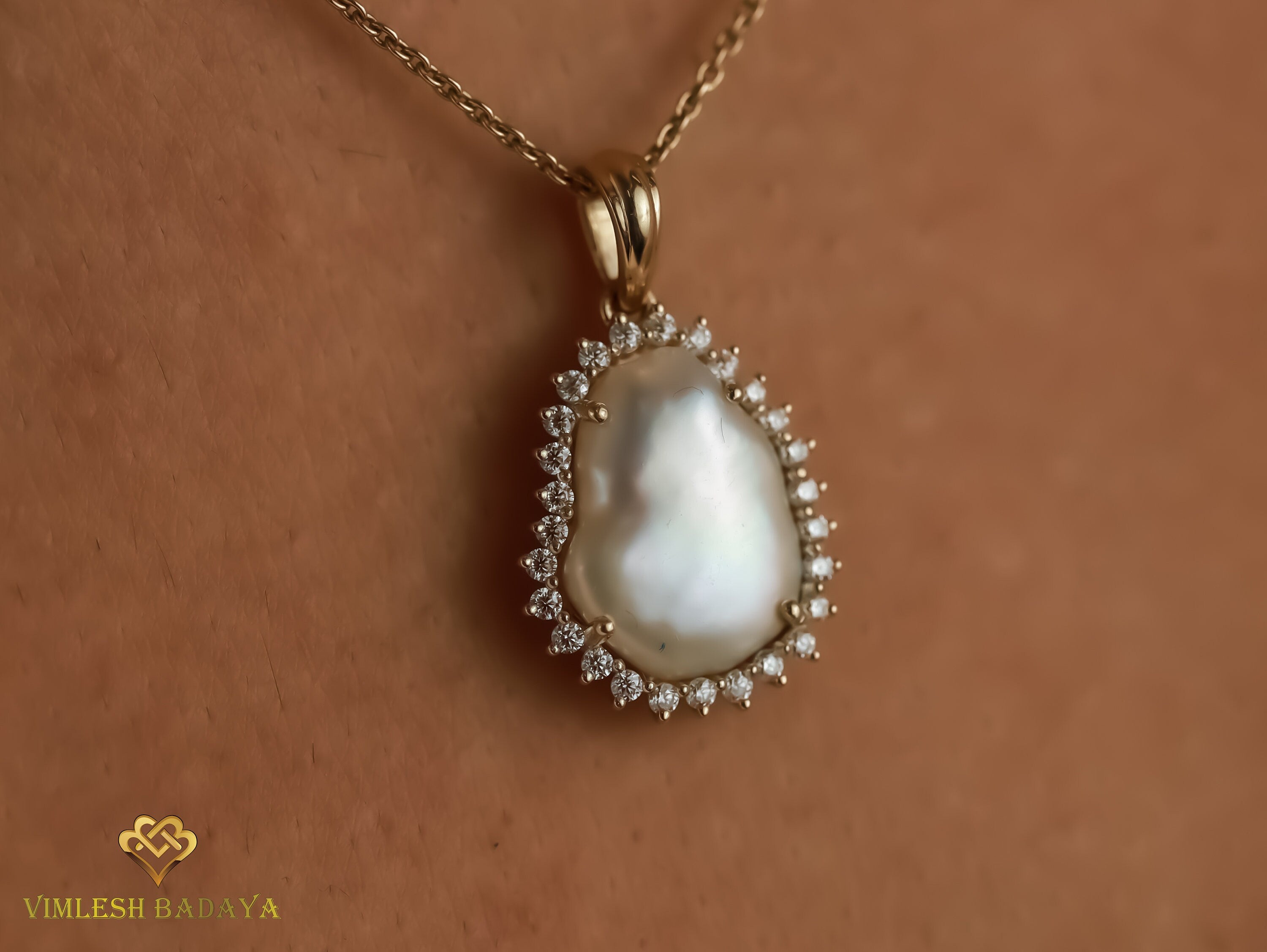 Baroque Pearl and Diamond Halo Necklace | Solid Gold Pearl Necklace -
