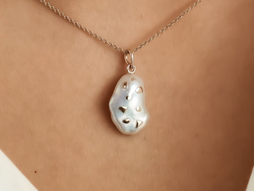 Handmade Baroque White Pearl Gold Necklace With Gold Nuggets -